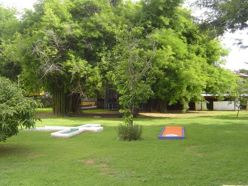 Mini-Golf **** & Resort Ubon Ratchathani Εξωτερικό φωτογραφία