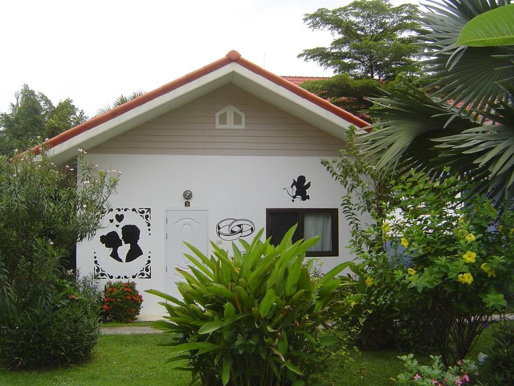 Mini-Golf **** & Resort Ubon Ratchathani Εξωτερικό φωτογραφία
